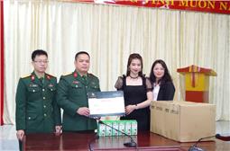 Công ty Cường Anh: Tặng vật tư hỗ trợ Bộ CHQS tỉnh Lạng Sơn phòng chống dịch Covid-19